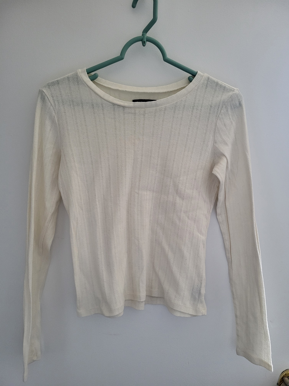 American Eagle Outfitters Ivory Ribbed Long-Sleeve Tee